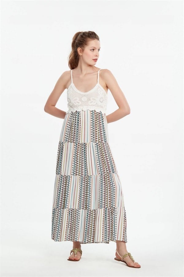 Örme detaylı dökümlü uzun elbise ve diğer Elbise modellerimiz için online alışveriş mağazamızı ziyaret edin. 