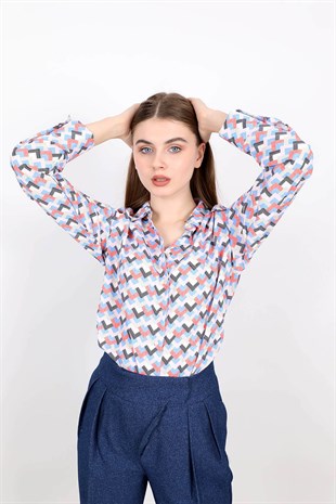 Desenli gömlek somon rengi ve mavi ve diğer Bluz & Gömlek modellerimiz için online alışveriş mağazamızı ziyaret edin. 